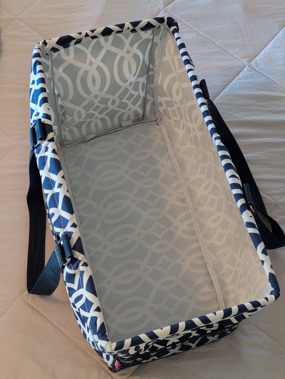 Vine Print NGIL Tote